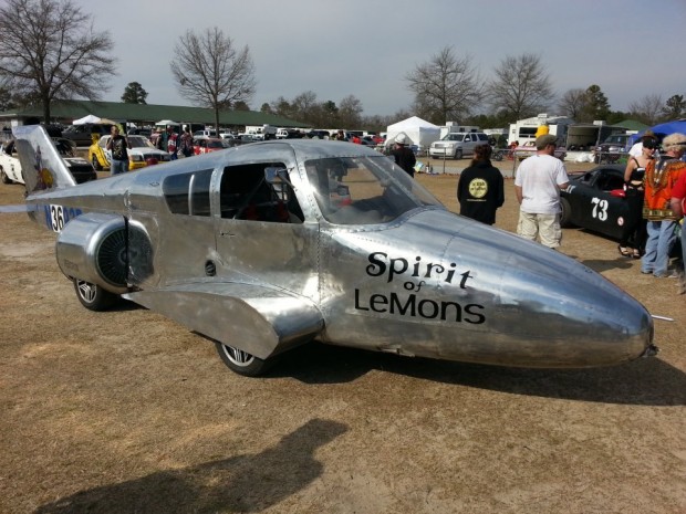 Spirit of LeMons: cómo transformar un Cessna 310 en auto de carreras