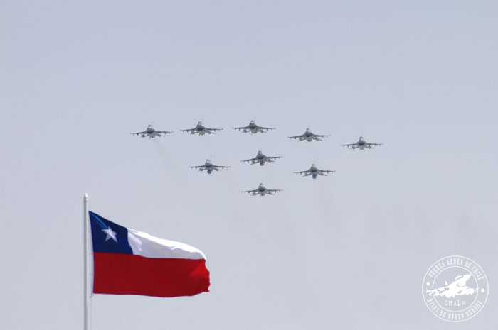 Chile: Accidente de avión F-16 en Antofagasta obliga a cerrar terminal aéreo
