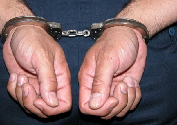 Arrestan a tres menores británicos en el aeropuerto por robar carteras en Benidorm