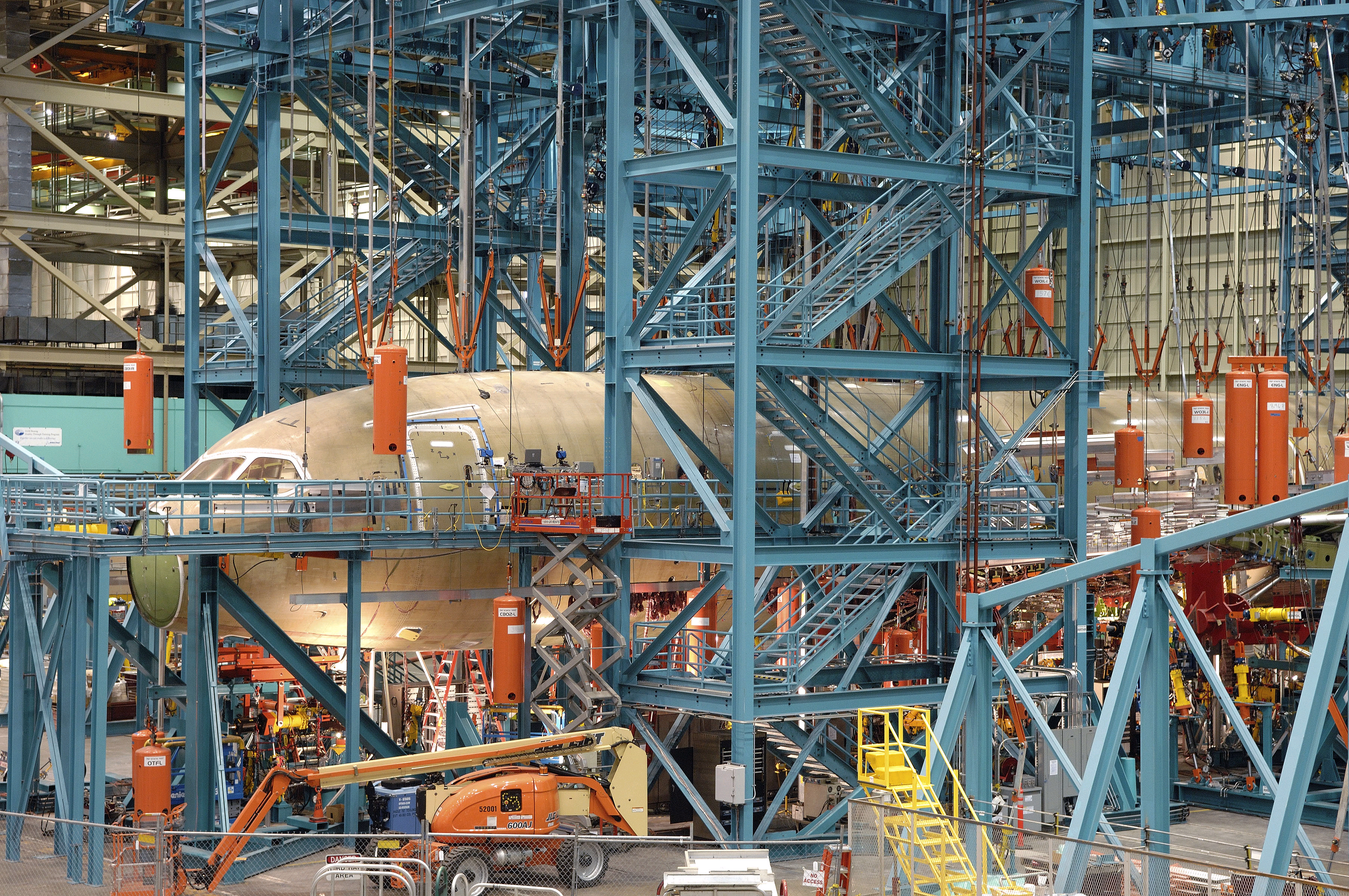 Boeing tem lucro acima do esperado com salto em entregas de aviões