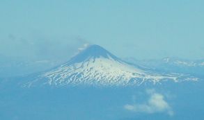 Vuelos anulados en Japón por erupción del monte Aso