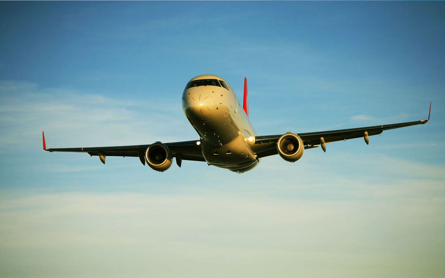AA Group faz acordo com Embraer para pedido de jatos