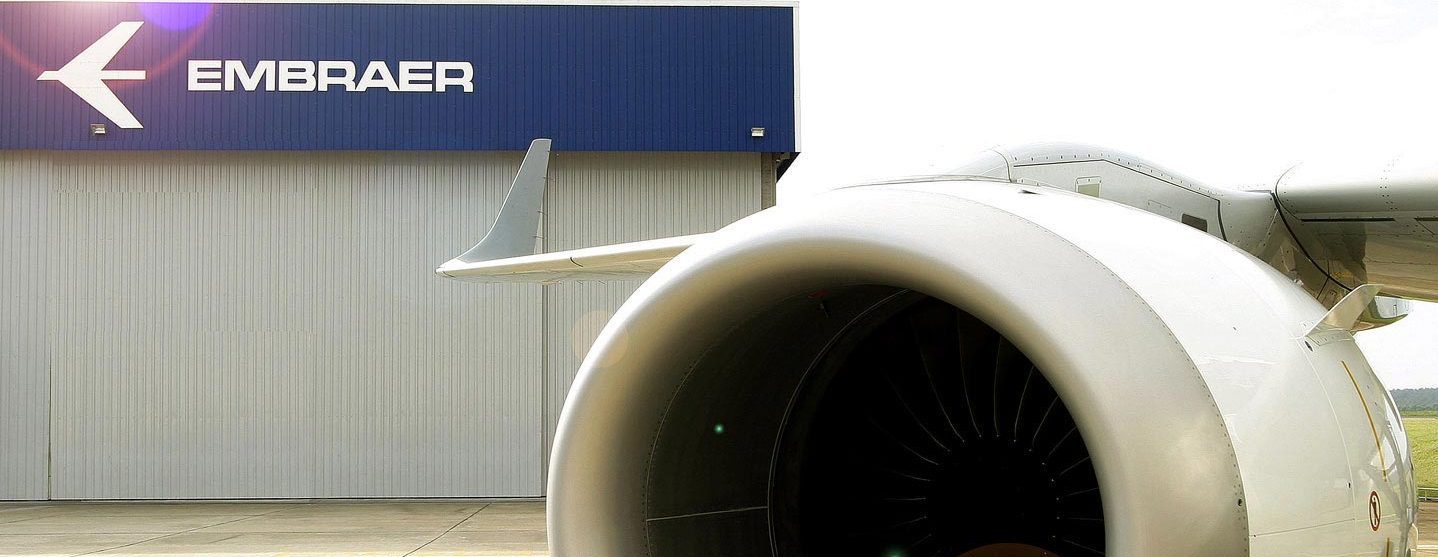 Embraer ofrece becas para su M ster en Ingenier a Aeron utica en