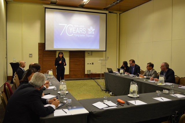 "Conectividad = Competitividad: importancia de la aviación como motor de economía chilena"