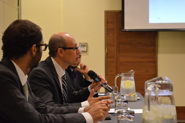 "Conectividad = Competitividad: importancia de la aviación como motor de economía chilena"