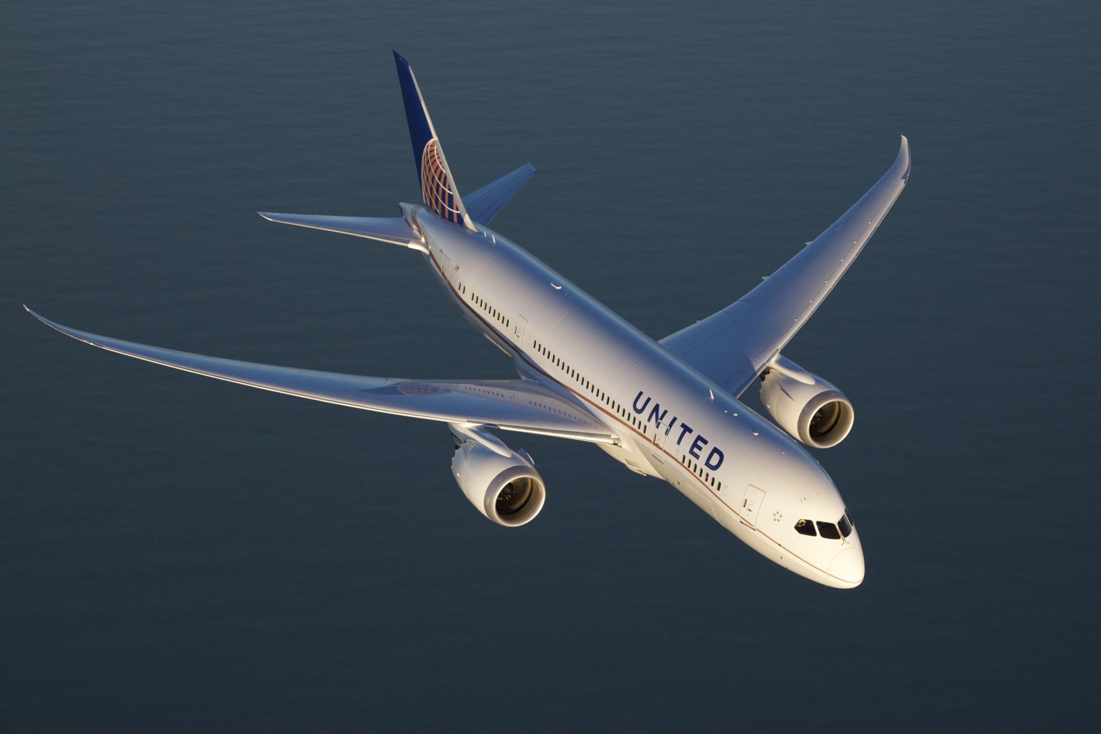 United Airlines inaugura el vuelo directo más largo de EEUU