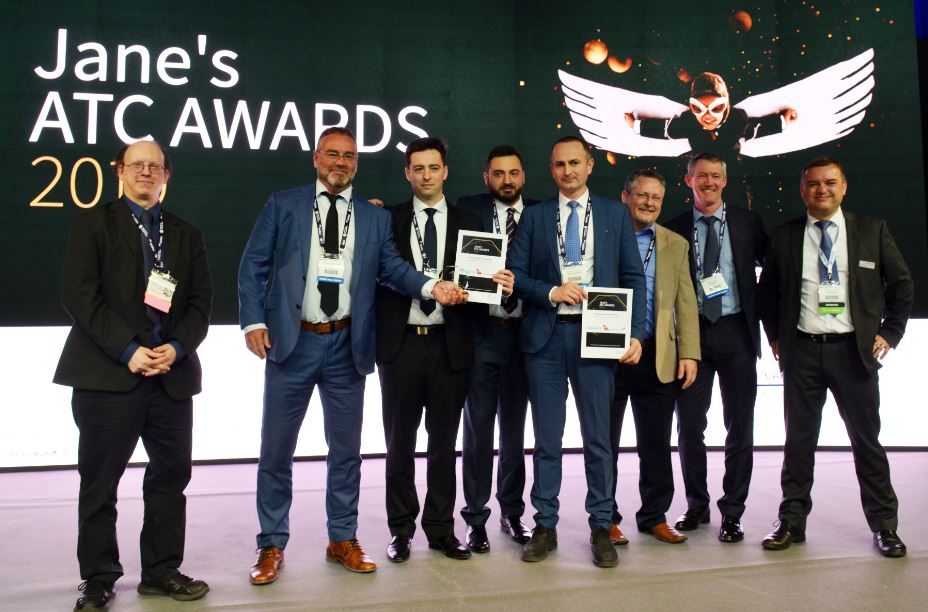FREQUENTIS, Qantas and Smart4Aviation win IHS Janes Technology award for innovative route optimising flight planning platform