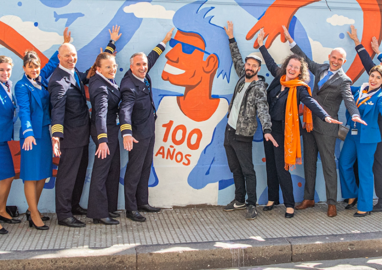KLM celebra sus 100 años en Buenos Aires con una campaña artística con conciencia ambiental