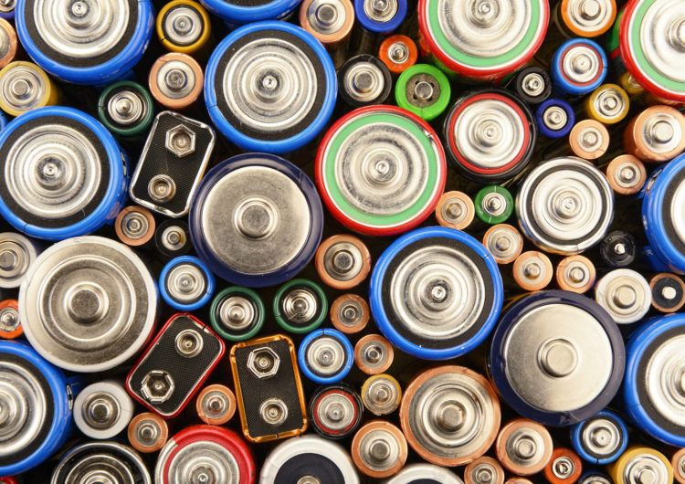 IATA lanza certificación CEIV para baterías de litio