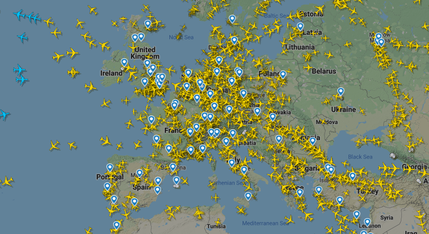 Флайт радар. Карта полетов на радаре. Полеты самолетов радар. Trackers of Europe 3 карта.