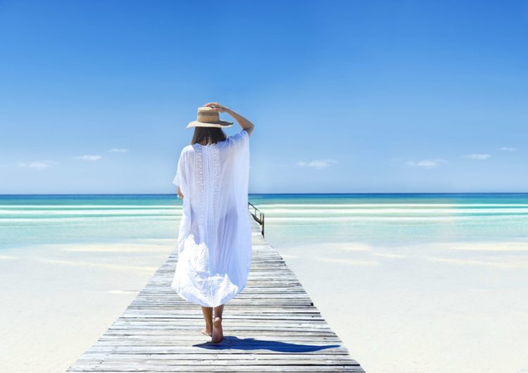 Ministro de Turismo de Las Bahamas presenta el plan de turismo para los próximos meses