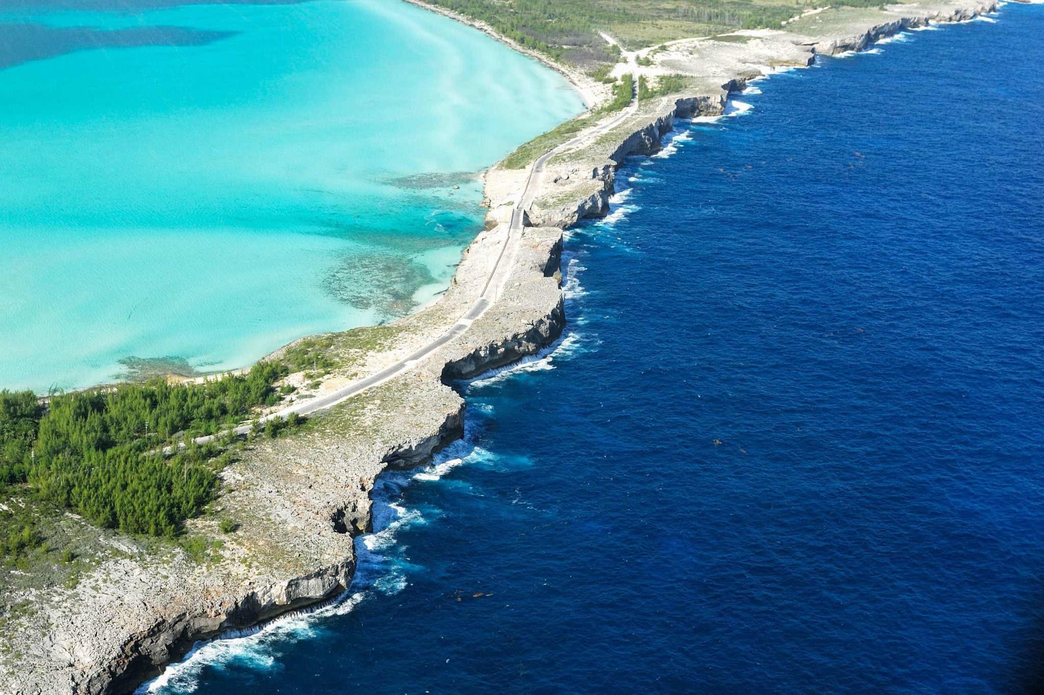 Ministro de Turismo de Las Bahamas presenta el plan de turismo para los próximos meses