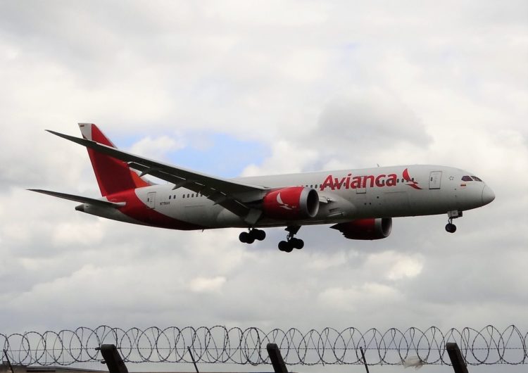 Avianca continúa restituyendo su red internacional de destinos