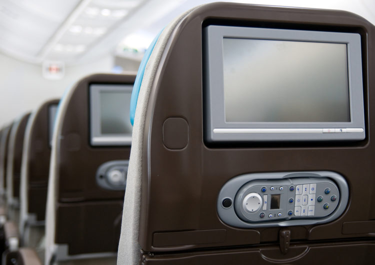 O transporte de passageiros por via aérea continua se recuperando em novembro