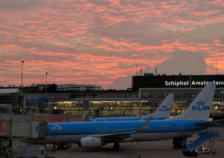 Comunidad aérea mundial cuestiona la legalidad de la reducción obligatoria de vuelos en el aeropuerto de Schiphol