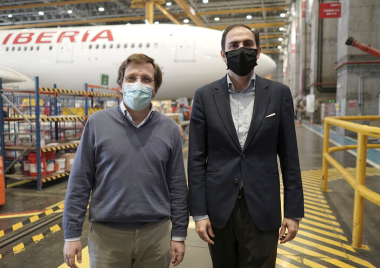 Iberia presenta al alcalde de Madrid su proyecto para reconvertir La Muñoza en un polo aeronáutico industrial
