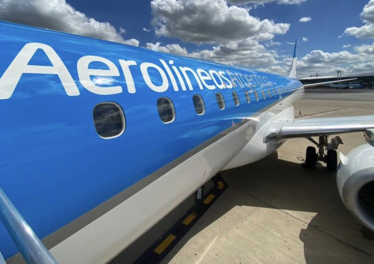 Aerolíneas anuncia voos para Florianópolis e Salvador
