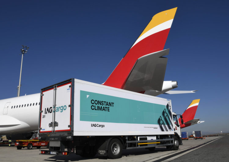 Iberia e IAG Cargo han transportado ya más de medio millón de vacunas a Canarias, Baleares y Melilla