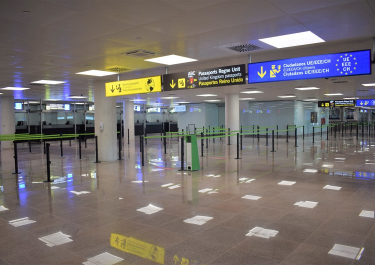 El Aeropuerto Josep Tarradellas Barcelona-El Prat pone en funcionamiento el nuevo control de pasaportes de la Terminal T1