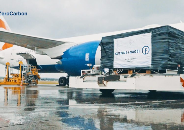 Kuehne + Nagel e IAG Cargo finalizaron su primera cadena de vuelos chárter neutros en carbono