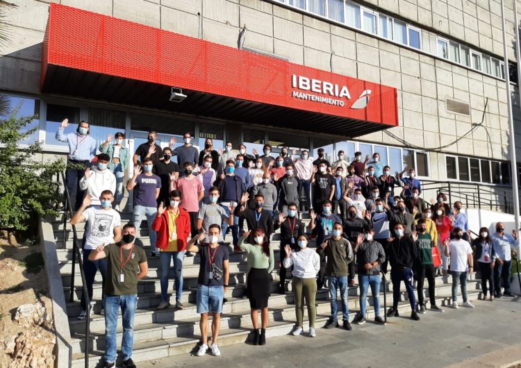 52 estudiantes de Formación Profesional llegan a las instalaciones de Iberia Mantenimiento