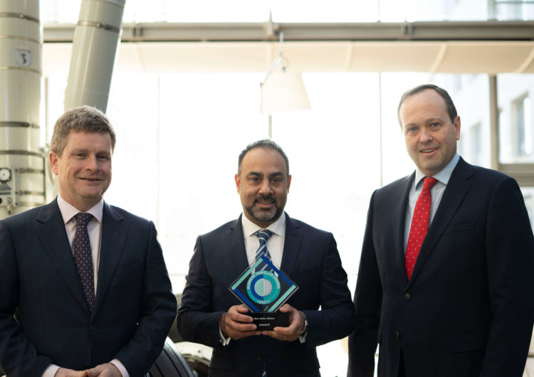 oneworld wins Best Airline Alliance in Business Traveller UK Awards