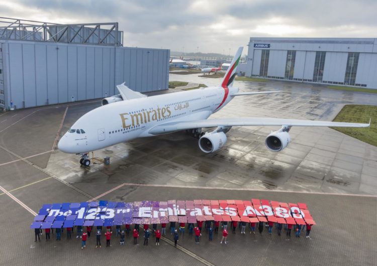Airbus cierra el programa A380 con el último avión entregado a Emirates