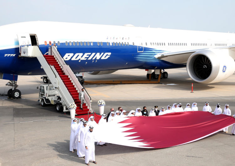 Qatar Airways da la bienvenida al primer Boeing B777-9 en Doha