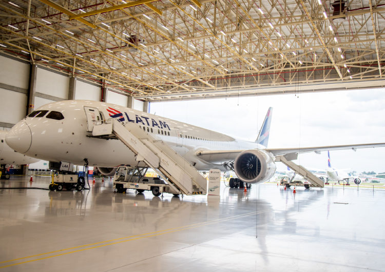 LATAM realiza primeiro voo internacional do Boeing 787-9 com tripulação brasileira