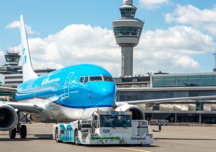 Schiphol será el primer aeropuerto de Europa en comenzar a utilizar TaxiBots