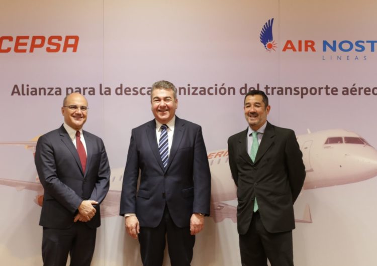 Cepsa y Air Nostrum firman un acuerdo para promover la descarbonización del sector aéreo