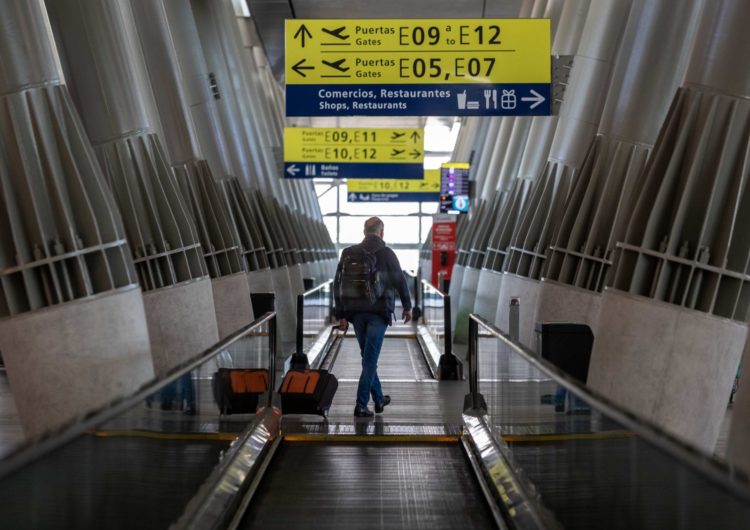 Chile: Tráfico del aeropuerto de Santiago a agosto llega a casi 12 millones de pasajeros, pero está 30% por debajo de nivel prepandemia