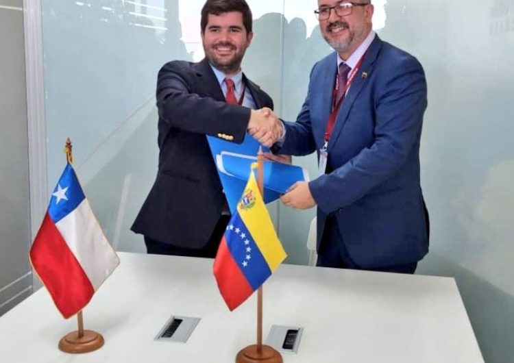 Chile y Venezuela firman memorando para ampliar relación aerocomercial