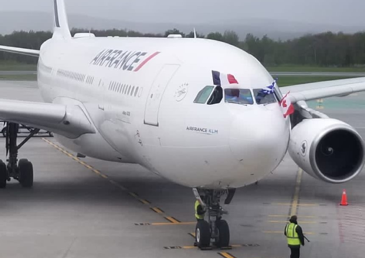 Air France inauguró sus vuelos directos entre París y Quebec