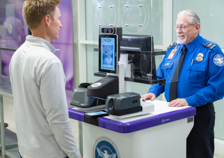 American Airlines inicia prueba de escaneo facial en aeropuerto de DFW para viajeros de PreCheck