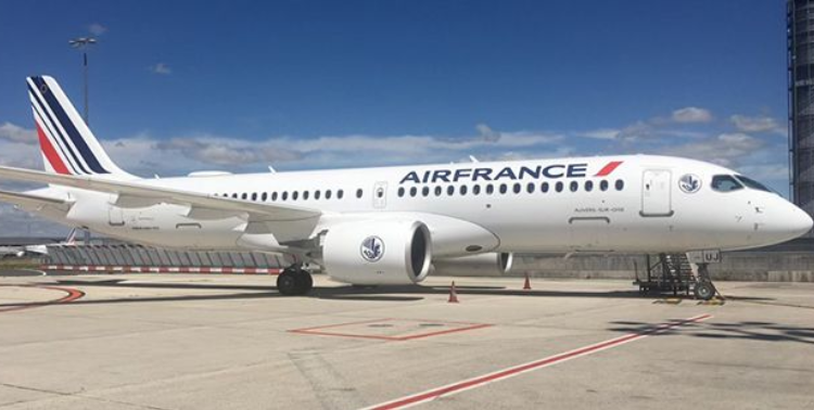 Air France continues to renew its fleet and takes delivery of its 10th Airbus A220-300