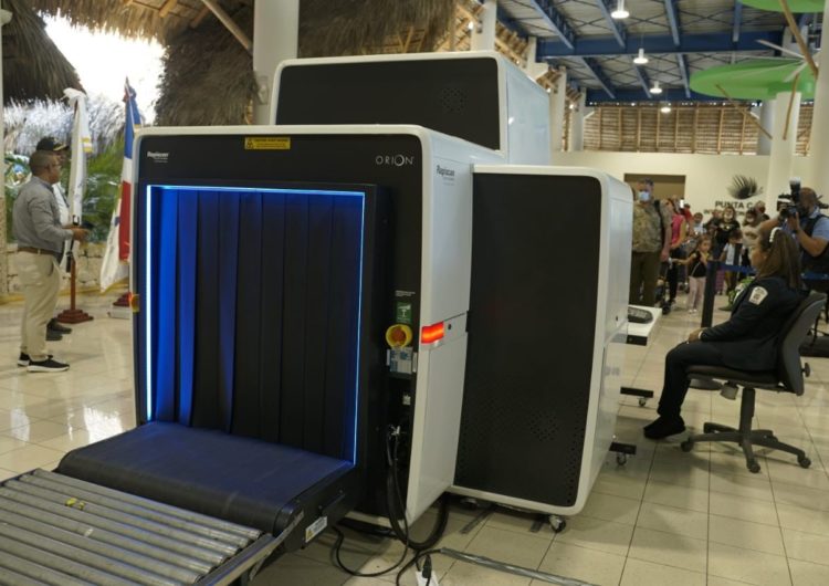 RD: Utilizarán nueva máquina de rayos X para inspección de equipaje en aeropuerto Punta Cana