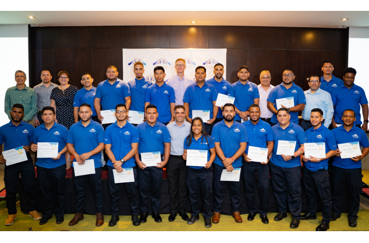 Academia de Técnicos Aeronáuticos (ATA) de Copa Airlines gradúa a 23 panameños como técnicos de mantenimiento aeronáutico