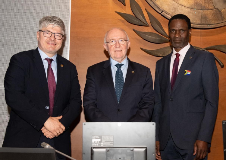 Salvatore Sciacchitano re-elected as President of ICAO Council