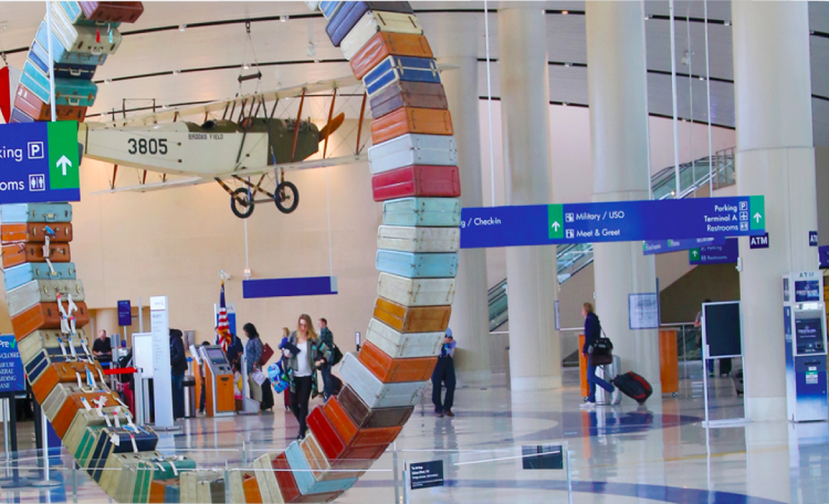Aeropuerto de San Antonio inaugura nueva infraestructura