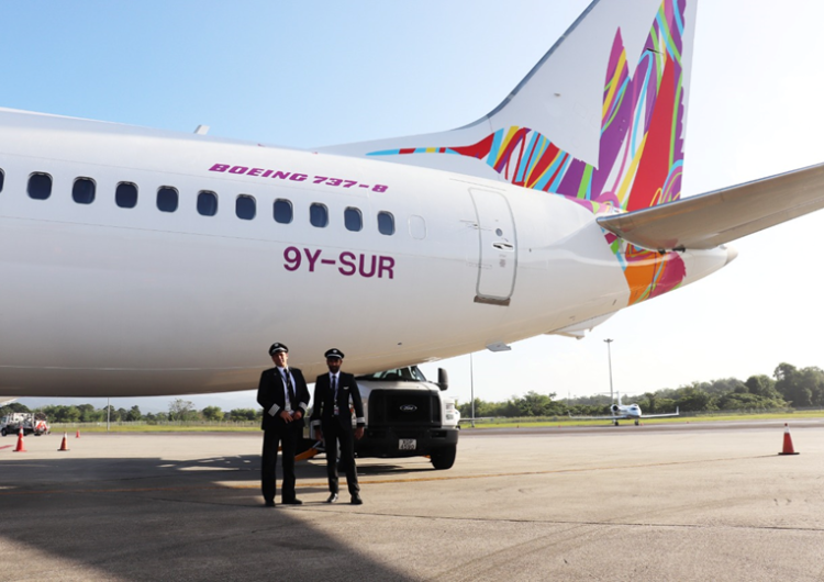 El noveno avión 737-8 de Caribbean Airlines inicia operaciones comerciales