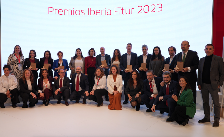 Iberia premia en FITUR al Grupo Santander, Sacyr Latam, IAG7 Viajes y, en total, a 14 empresas, organizaciones y agencias de viajes