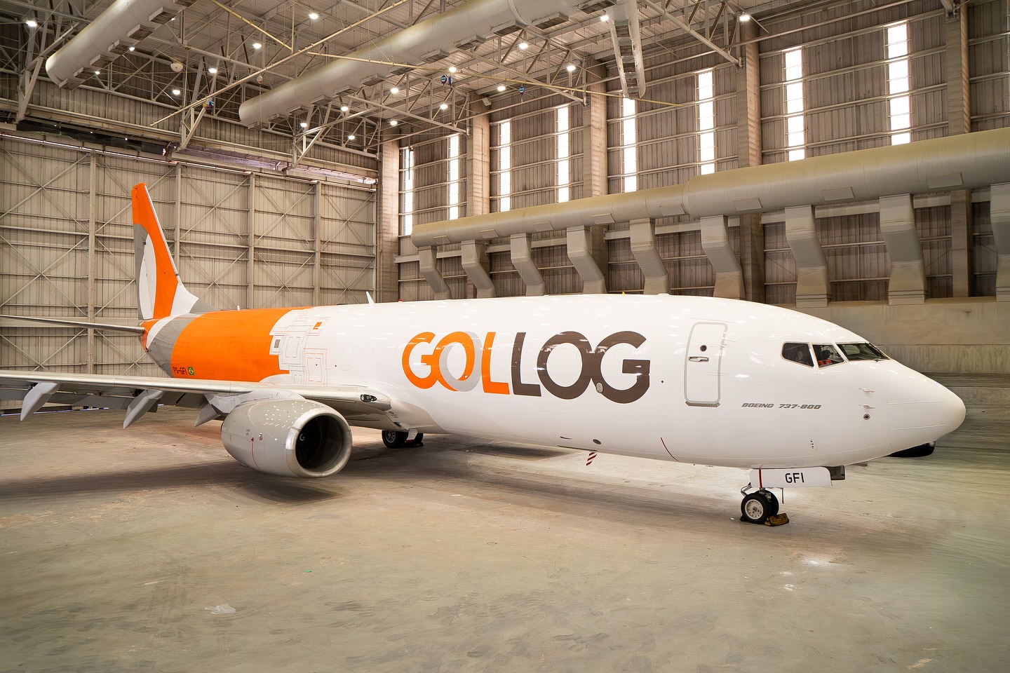 GOLLOG apresenta primeiro cargueiro próprio e amplia capacidade logística para novos negócios