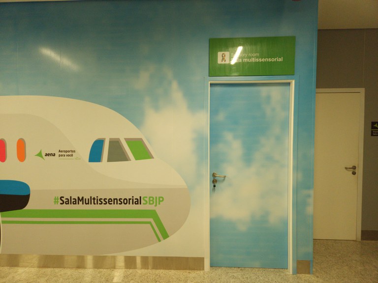 Aeroportos de João Pessoa (PB) e Aracaju (SE) inauguram salas multissensoriais para pessoas neurodivergentes