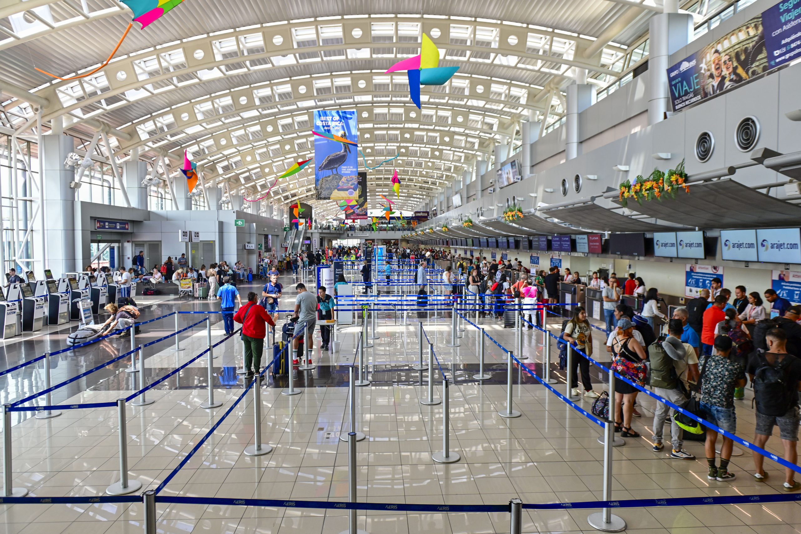 Costa Rica: Refuerzan con tecnología y personal la operación del Aeropuerto Juan Santamaría por temporada alta