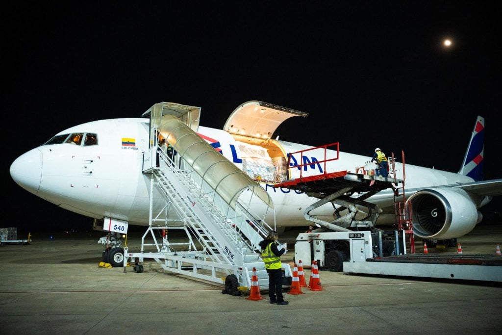 Viracopos-Recife-Bruxelas: LATAM inaugura primeira rota cargueira de exportação entre Brasil e Europa