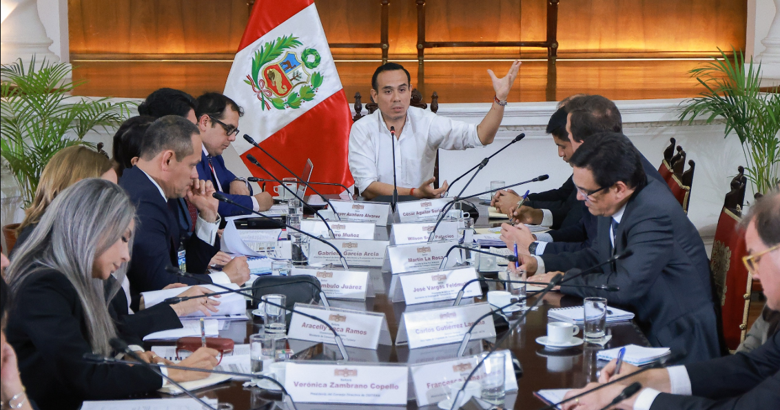 Perú: Presidente Jerí da plazo de una semana para definir solución integral a la TUUA de transferencia en el Jorge Cháve