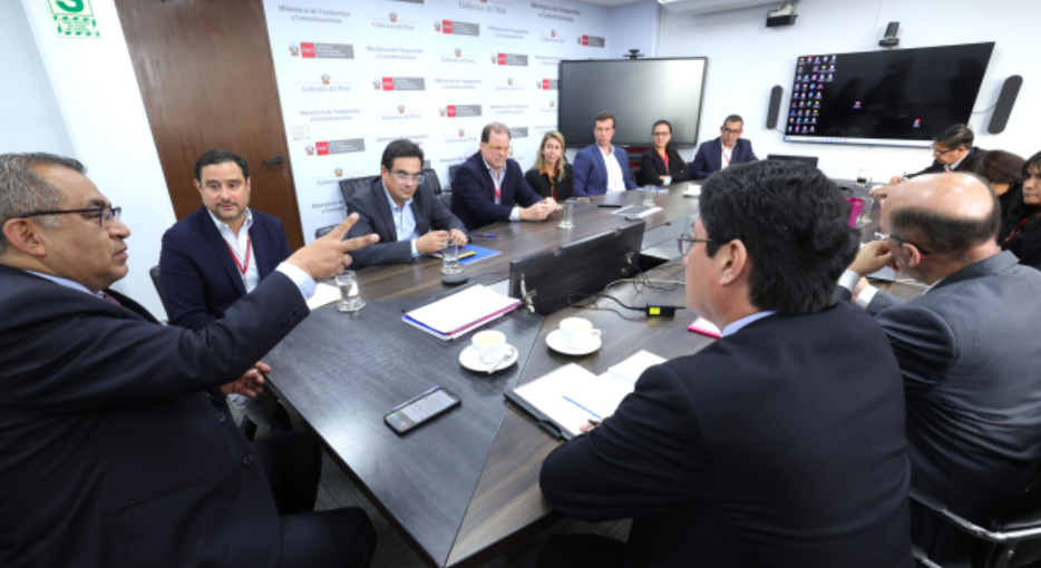 Perú: Autoridades y sector aéreo analizan medidas en relación a la TUUA de transferencia para vuelos nacionales e intern