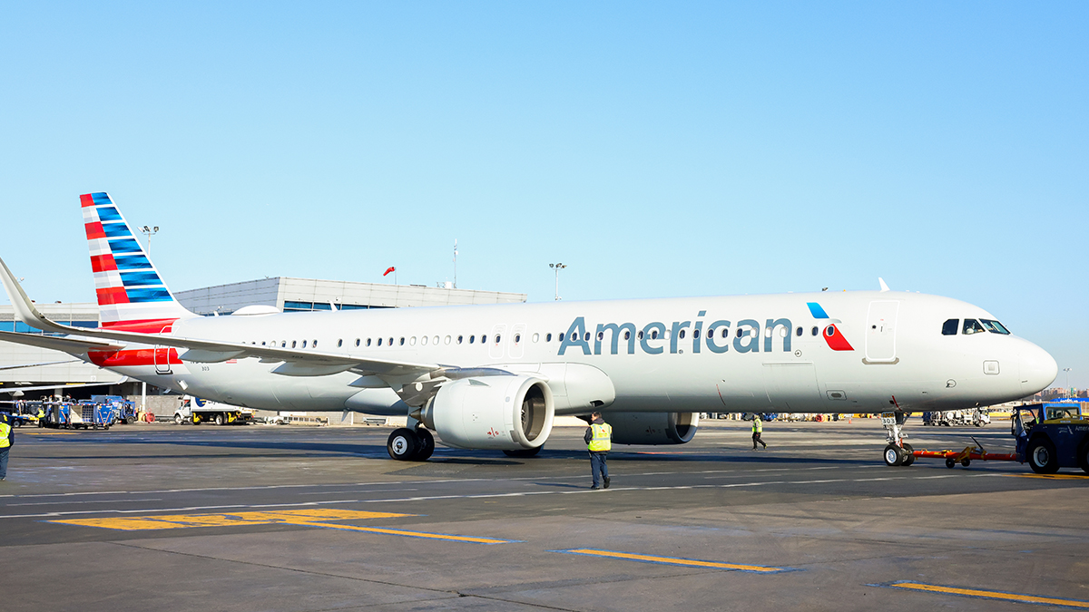 El avión que cambia el juego empezó a operar vuelos domésticos con American Airlines