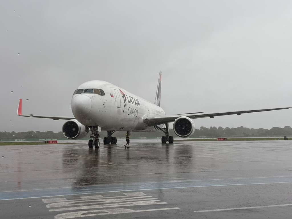 Aeroporto de Navegantes recebe primeiro voo cargueiro internacional da história